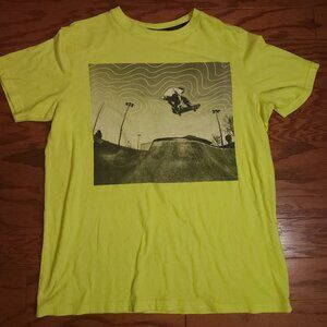 Xersion T-Shirt size XL Skate Graphic Short Sleeve 60% Cotton, 40% polyester